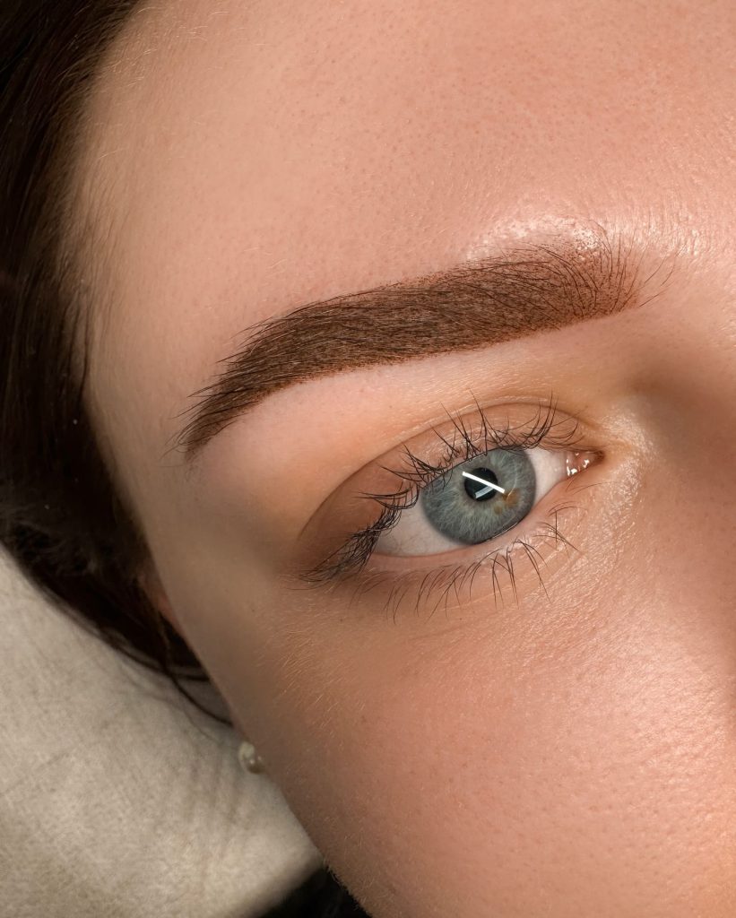 Fyldigere Bryn med Permanent Makeup i Oslo Fyldigere Bryn med Permanent Makeup i Oslo